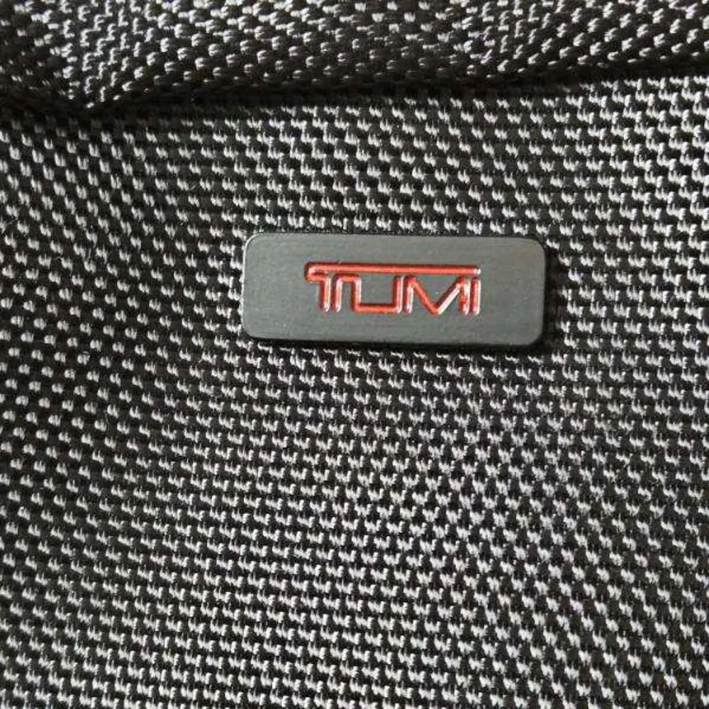 TUMI Black Travel Bag Toiletries Cosmetics